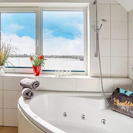 Tolle In Mit Whirlpool Und Seeblick Apartment